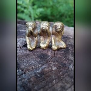 Vintage "speak, see, and hear no evil" Brass monkeys